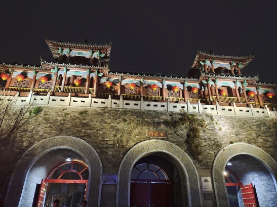 Experience Nanjing's futuristic landmark! COFE+, the world's first robot-operated coffee shop at Xuanwu Lake, offers fully automated, zero-touch brews. Discover the revolutionary robot coffee commercial experience.